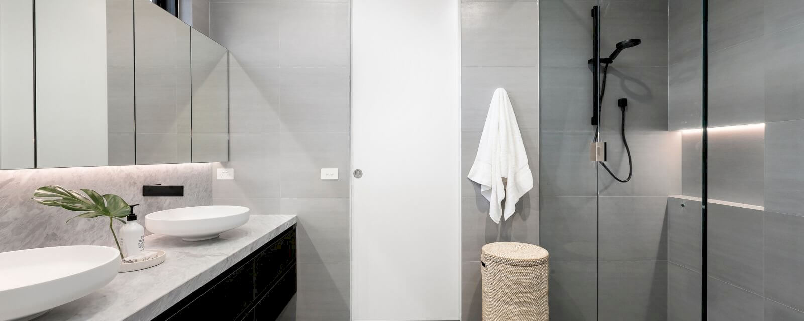 confiez la rénovation de votre salle de bains à châteaufort en 2025 à des experts. conseils personnalisés, matériaux de qualité et résultats sur-mesure pour sublimer votre espace.