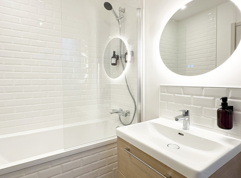 confiez la rénovation de votre salle de bains à coulommiers à des professionnels qualifiés. profitez d’un espace moderne, fonctionnel et sur-mesure, adapté à vos besoins et à votre budget.