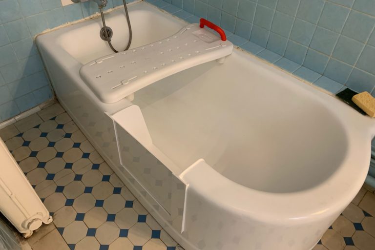 confiez la rénovation de votre salle de bains à fresnes-sur-marne en 2025 à des experts. design moderne, matériaux de qualité et finitions soignées pour un espace à votre image. demandez votre devis personnalisé dès maintenant !