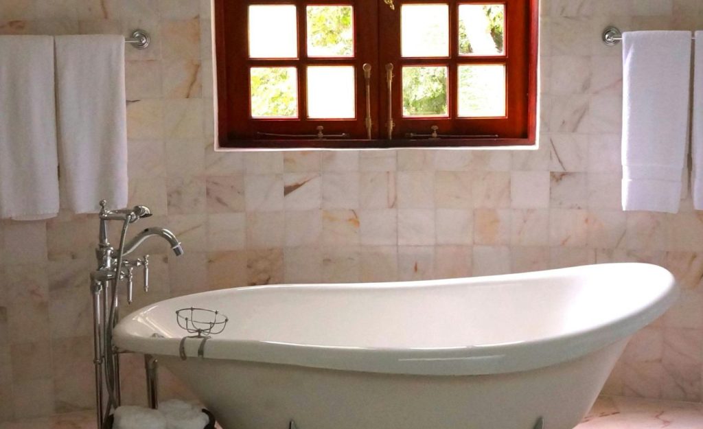 confiez la rénovation de votre salle de bains à hermeray en 2025 à des experts. conseils personnalisés, travaux sur mesure et matériaux de qualité pour une salle de bains moderne, pratique et élégante.