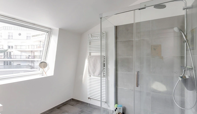 confiez la rénovation de votre salle de bains à leudon-en-brie en 2025 à des experts qualifiés pour un espace moderne, fonctionnel et adapté à vos besoins. devis gratuit et conseils personnalisés.