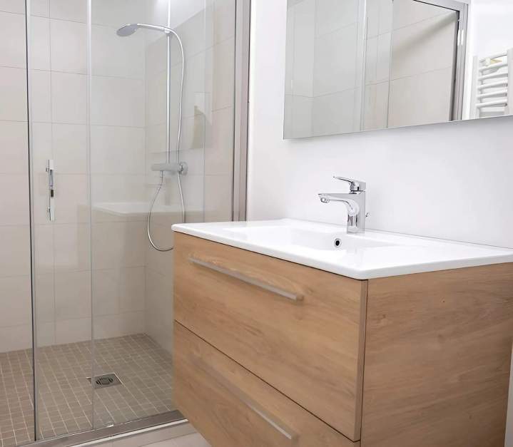 envie d'une nouvelle salle de bains à limetz-villez ? découvrez nos services de rénovation en 2025 pour moderniser, optimiser et sublimer votre espace. devis gratuit et accompagnement personnalisé.