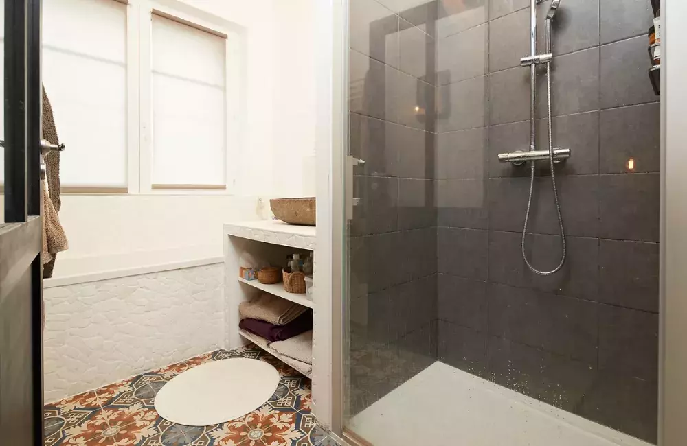 confiez la rénovation de votre salle de bains à maison-laffitte en 2025 à des experts qualifiés. solutions sur mesure, conseils personnalisés, devis gratuits et matériaux de qualité pour transformer votre espace selon vos envies.