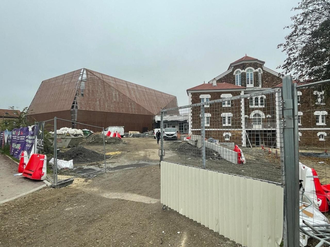 confiez la rénovation de votre salle de bains à meaux en 2025 à des experts. modernisez votre espace avec nos solutions sur mesure, travaux de qualité et conseils personnalisés. obtenez un devis gratuit dès maintenant !