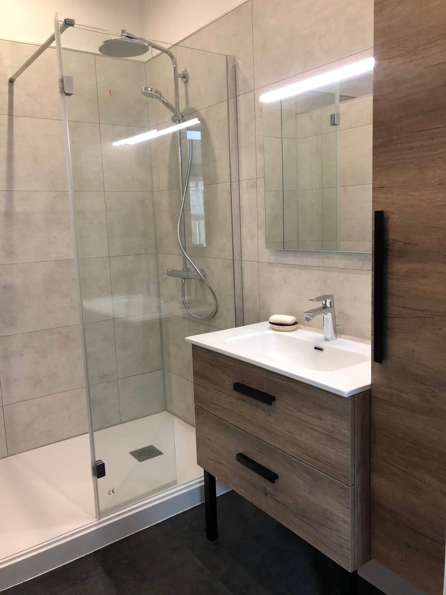 confiez la rénovation de votre salle de bains à méricourt en 2025 à des experts qualifiés. profitez de conseils personnalisés, de solutions modernes et d'un accompagnement complet pour transformer votre espace selon vos envies.