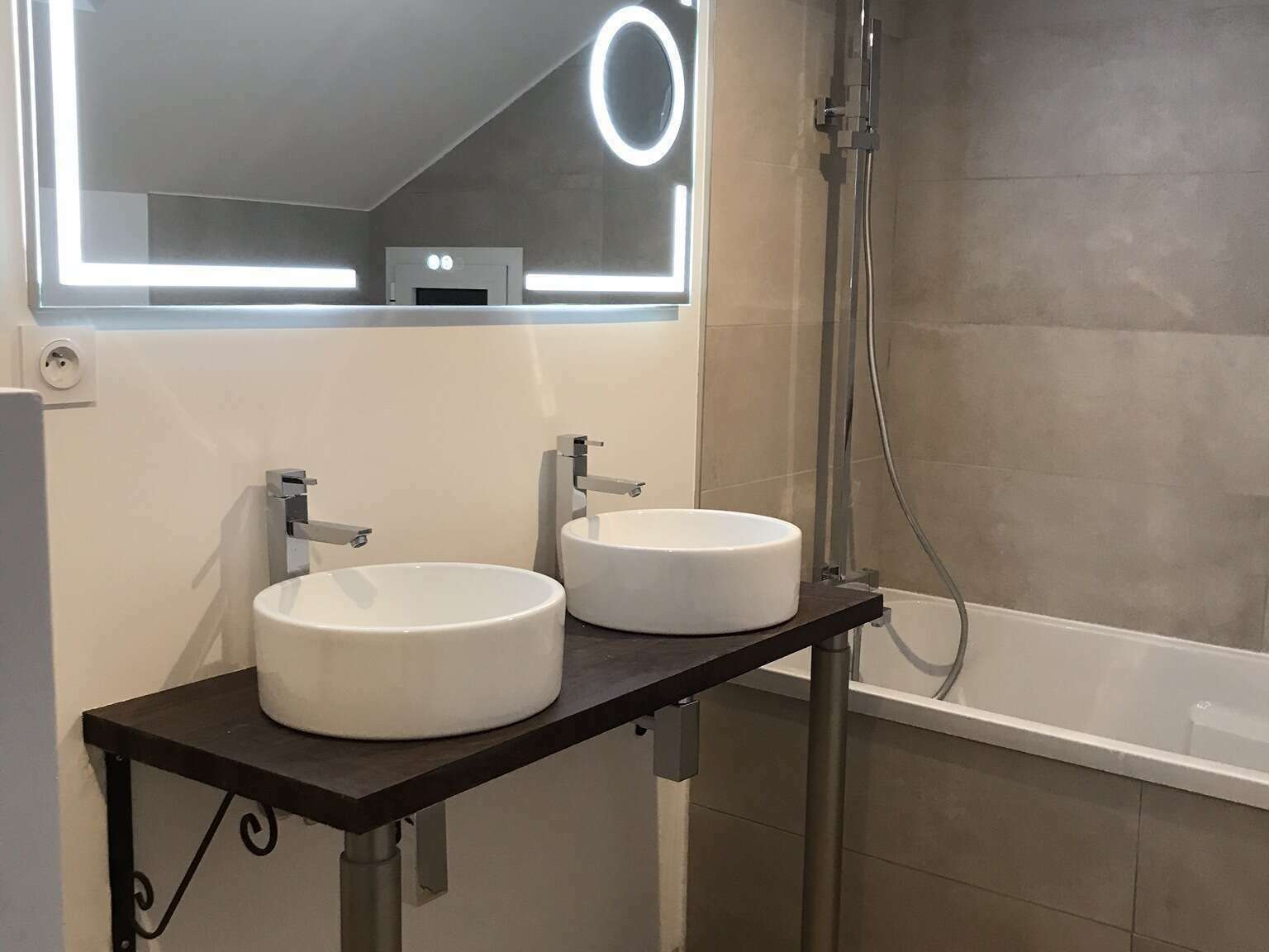 spécialiste de la rénovation de salle de bains à moissy-cramayel en 2025 : conception sur mesure, matériaux de qualité et accompagnement personnalisé pour moderniser votre espace de bain.