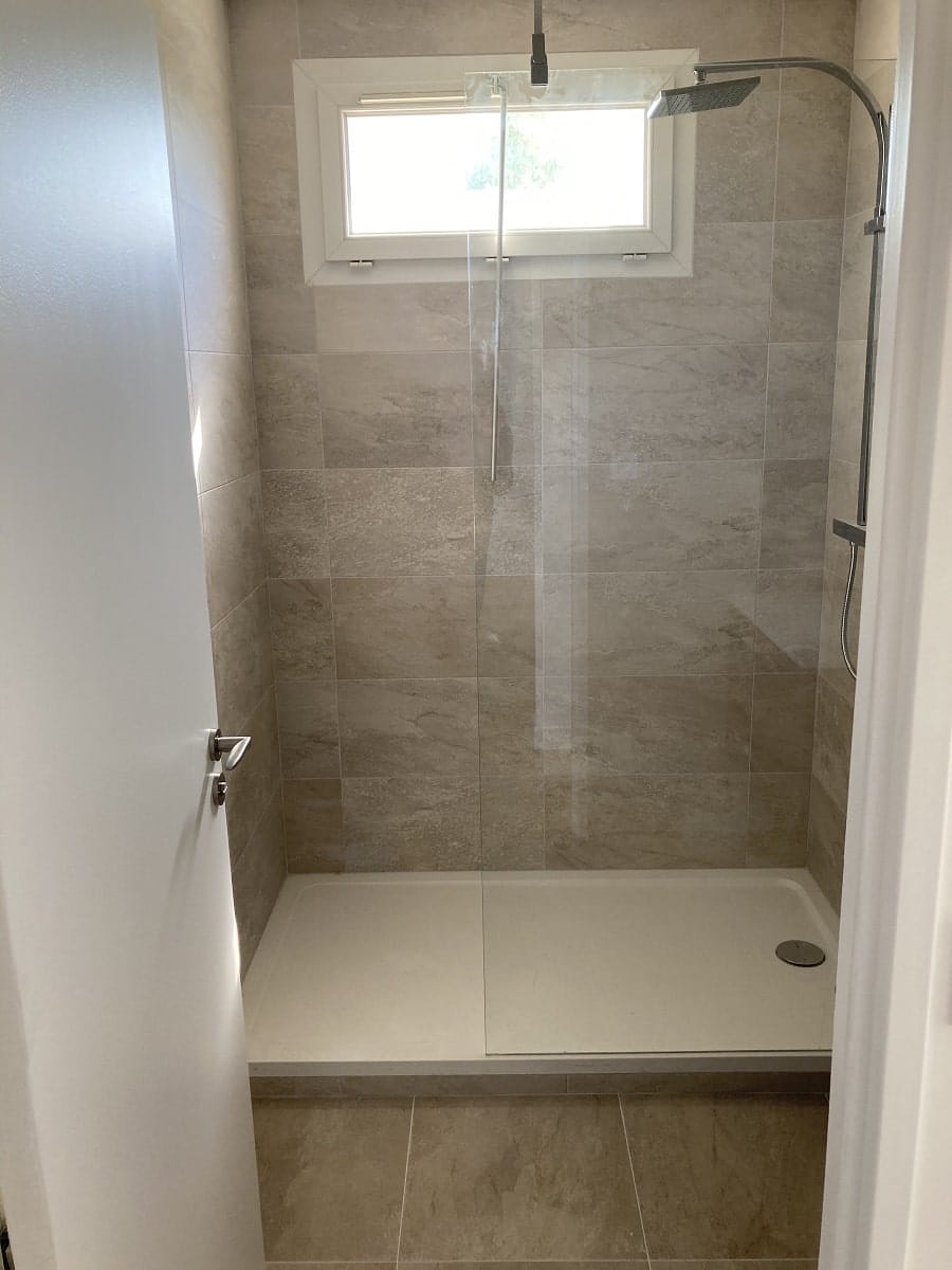 confiez la rénovation de votre salle de bains à montesson (78360) à des experts. modernisation, aménagement sur mesure et finitions de qualité pour un espace fonctionnel et esthétique.