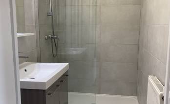 en 2025, transformez votre salle de bains à montmachoux grâce à notre service de rénovation sur mesure. qualité, modernité et conseils personnalisés pour un espace élégant et fonctionnel.