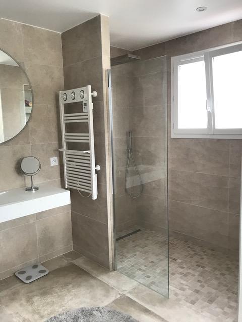 confiez la rénovation de votre salle de bains à montrouge en 2025 à des experts qualifiés. profitez de conseils personnalisés, de matériaux de qualité et d’un accompagnement sur-mesure pour créer la salle de bains de vos rêves !