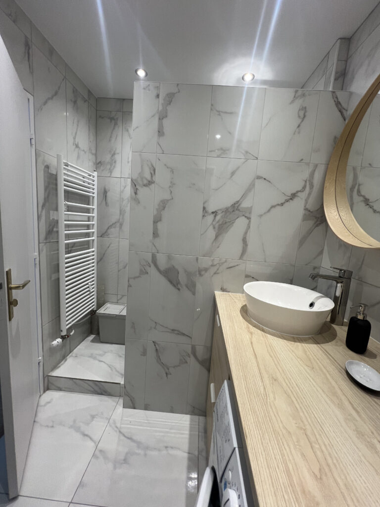 confiez la rénovation de votre salle de bains à mortery en 2025 à des experts. profitez de conseils personnalisés, de matériaux de qualité et d'une transformation sur mesure pour un espace moderne et fonctionnel.