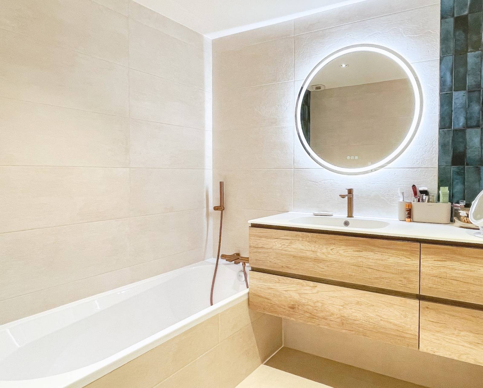 confiez la rénovation de votre salle de bains à perthes à des spécialistes expérimentés. de la conception moderne à l’installation, profitez d’un espace sur-mesure, fonctionnel et élégant. demandez votre devis gratuit dès maintenant !