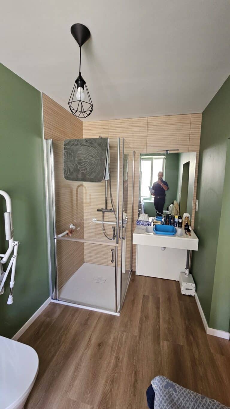 confiez la rénovation de votre salle de bains à précy-sur-marne en 2025 à des professionnels qualifiés. modernisez votre espace avec des solutions sur mesure, des matériaux de qualité et un accompagnement personnalisé pour un résultat à la hauteur de vos attentes.