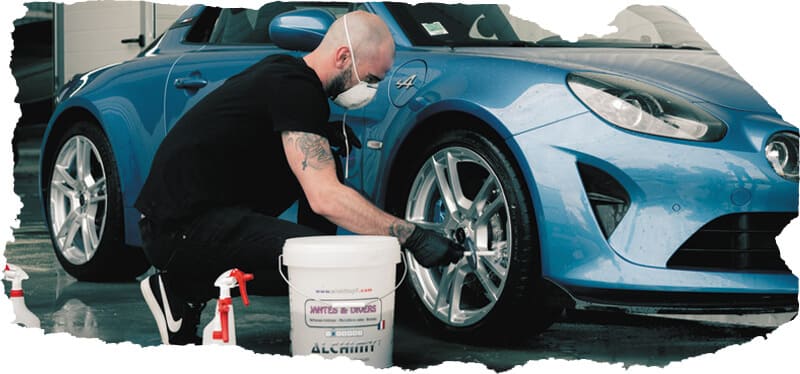 confiez la rénovation de votre voiture à paris à des experts. redonnez vie à votre véhicule avec des services professionnels : carrosserie, peinture, nettoyage et restauration complète. devis gratuit !