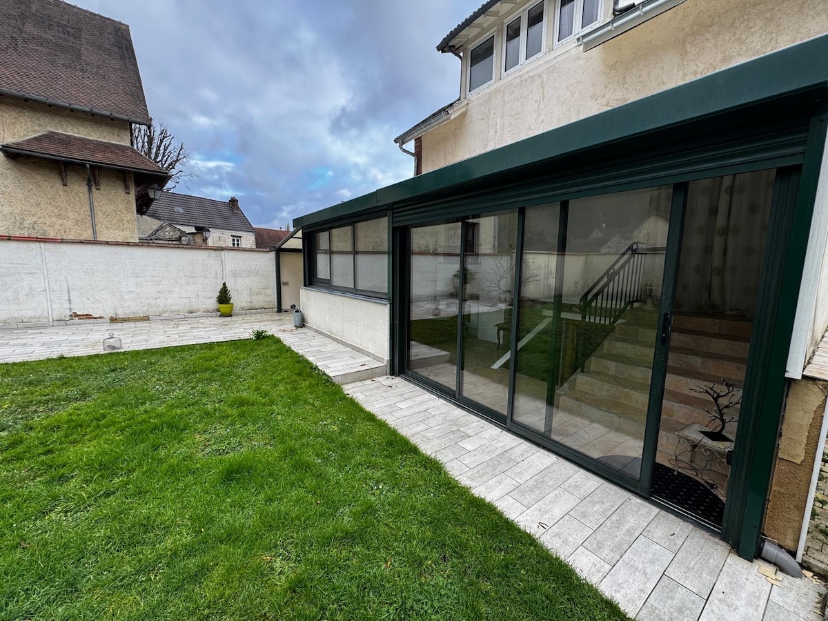 vous souhaitez rénover votre cuisine à frémécourt ? découvrez nos services professionnels de rénovation sur mesure pour transformer et moderniser votre espace culinaire selon vos envies et votre budget.