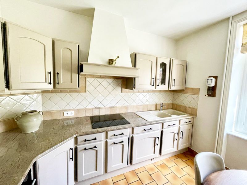 découvrez nos conseils pratiques et inspirations pour rénover votre cuisine. astuces, idées déco et étapes clés pour moderniser et optimiser votre espace culinaire facilement.