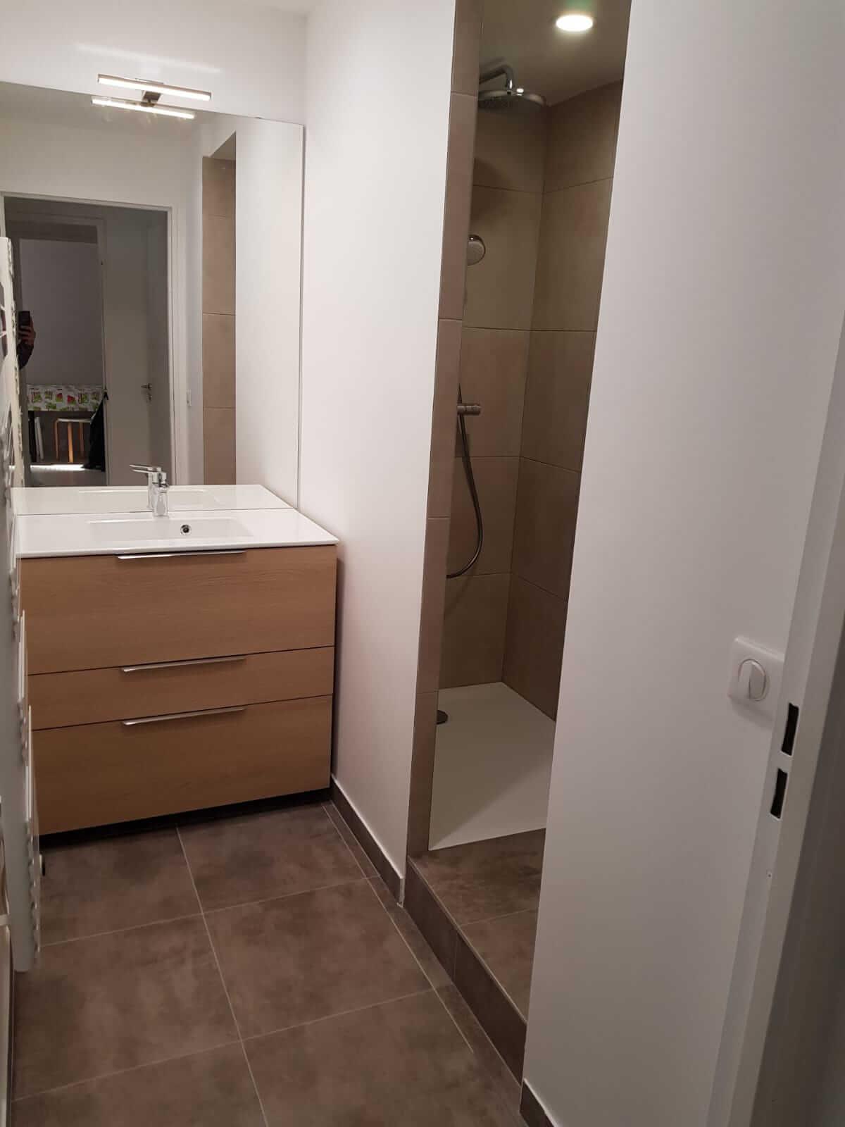 confiez la rénovation de votre salle de bains à des experts à la courneuve (93120) : conseils personnalisés, devis gratuits et réalisations de qualité pour moderniser votre espace selon vos envies et votre budget.