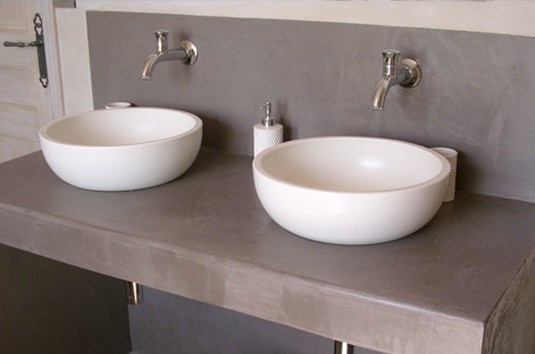 découvrez une salle de bain moderne à beton-bazoches : design contemporain, matériaux de qualité et fonctionnalités innovantes pour un espace élégant et pratique.