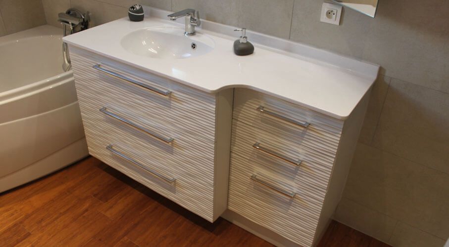 découvrez comment transformer votre intérieur avec une salle de bain moderne à boitron : idées design, matériaux tendance et conseils de rénovation adaptés à tous les budgets.