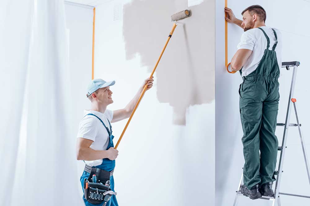 découvrez les tarifs d'un peintre professionnel pour vos travaux de peinture intérieure ou extérieure. obtenez des informations sur les prix au m², les prestations et les conseils pour bien choisir votre artisan peintre.