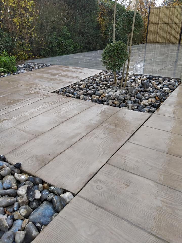 découvrez comment aménager une terrasse en béton moderne et durable, idéale pour sublimer votre espace extérieur avec style et facilité d'entretien.