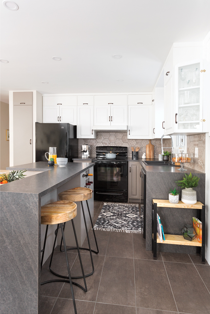 découvrez comment donner une nouvelle vie à vos armoires en mélaminé grâce à des astuces simples de transformation, pour une cuisine moderne et tendance à petit prix.