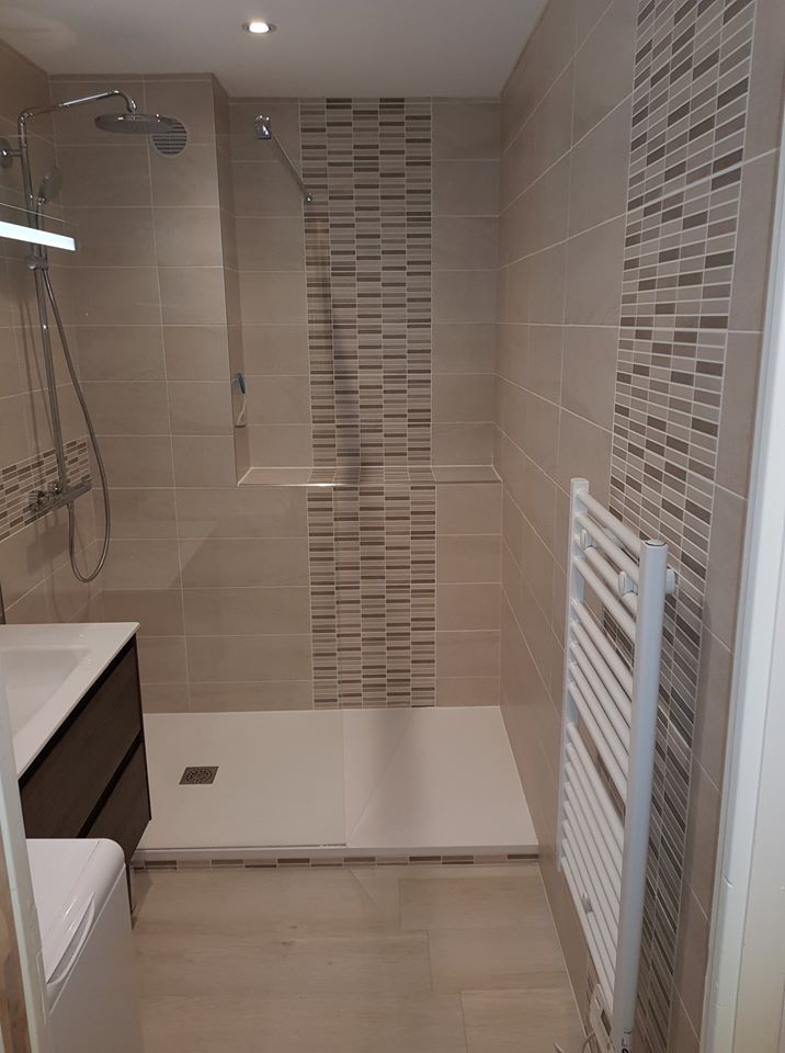 découvrez des idées et conseils pour la transformation de votre salle de bain : rénovation, aménagement, choix de matériaux et astuces déco pour créer un espace moderne et fonctionnel.