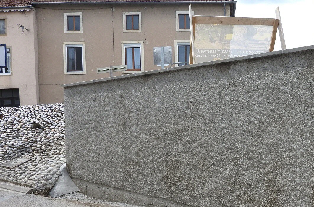 découvrez comment réaliser des travaux de rénovation ou d'amélioration dans votre logement avec un budget de 20 000 euros : conseils, idées et solutions pour optimiser votre investissement.