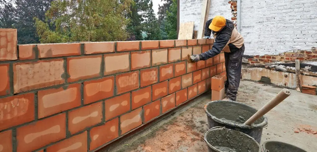 découvrez comment bénéficier de travaux gratuits pour votre maison grâce à des aides, subventions et dispositifs gouvernementaux. suivez nos conseils pour rénover sans frais !