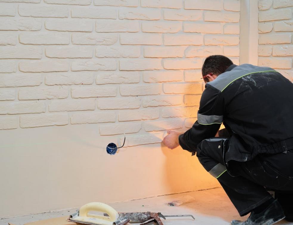 découvrez tout ce qu'il faut savoir sur la tva pour les travaux : taux applicables, conditions, exonérations et conseils pour optimiser vos coûts lors de vos travaux de rénovation ou de construction.