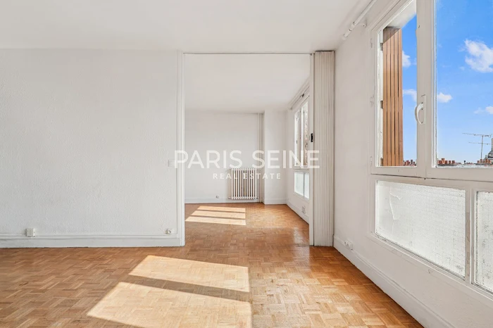 découvrez ce studio à rénover à paris, idéal pour un investissement ou un premier achat. profitez d'une localisation centrale et du potentiel de personnalisation. à saisir rapidement !