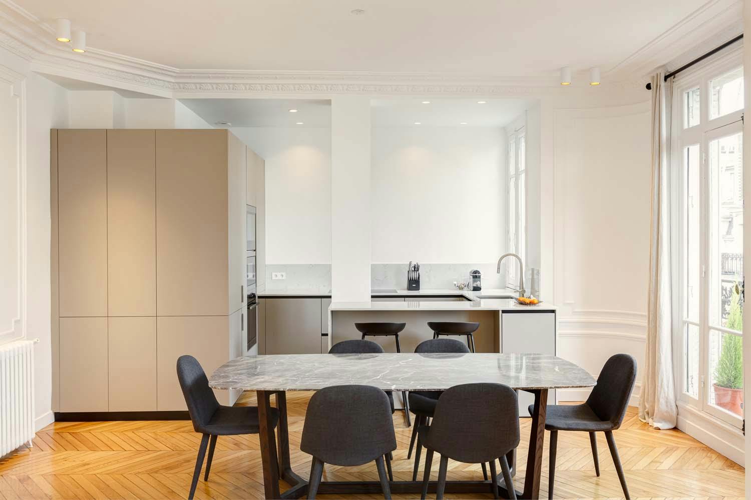 bénéficiez d’un accompagnement sur mesure pour votre rénovation à paris : conseils d’experts, suivi personnalisé et gestion de projet pour transformer votre espace en toute sérénité.