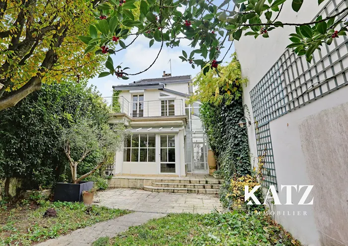 trouvez la maison à rénover idéale à paris en 2016. découvrez nos conseils et annonces pour un achat réussi et un projet de rénovation dans la capitale.