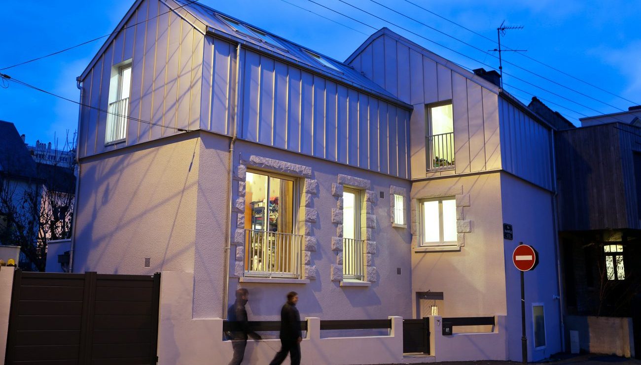 trouvez un architecte spécialisé pour la construction ou la rénovation de votre maison à rennes. accompagnement personnalisé, conseils et projets sur-mesure pour réaliser la maison de vos rêves en bretagne.