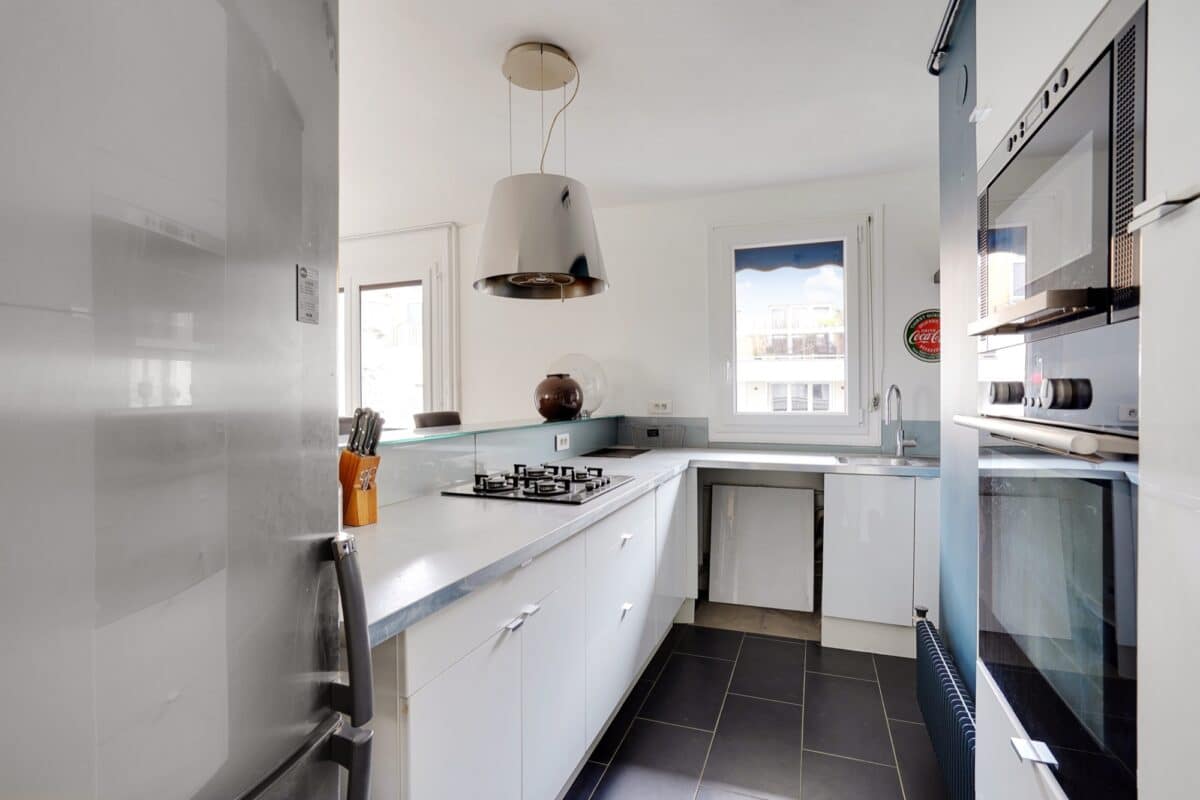 découvrez nos conseils et astuces pour estimer le budget de la rénovation de votre cuisine. guide complet pour chiffrer vos travaux et maîtriser vos dépenses.