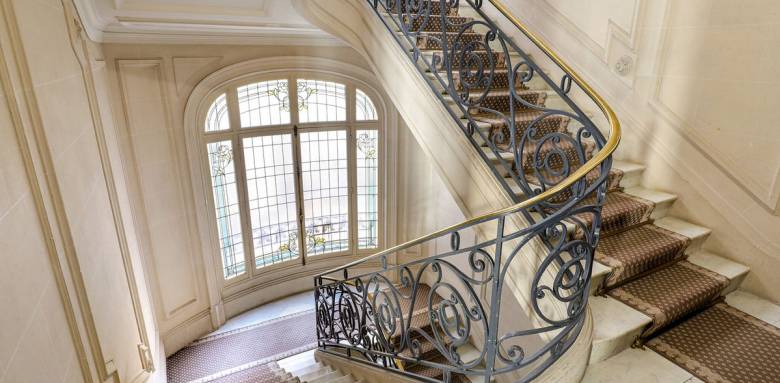 découvrez comment établir un budget de rénovation pour votre maison à paris : conseils, exemples de coûts et astuces pour optimiser vos travaux sans dépasser votre enveloppe financière.