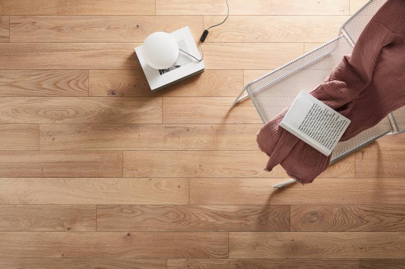 découvrez comment choisir le sens de pose de votre parquet pour sublimer votre intérieur : conseils pratiques, astuces de professionnels et erreurs à éviter pour un résultat esthétique et harmonieux.
