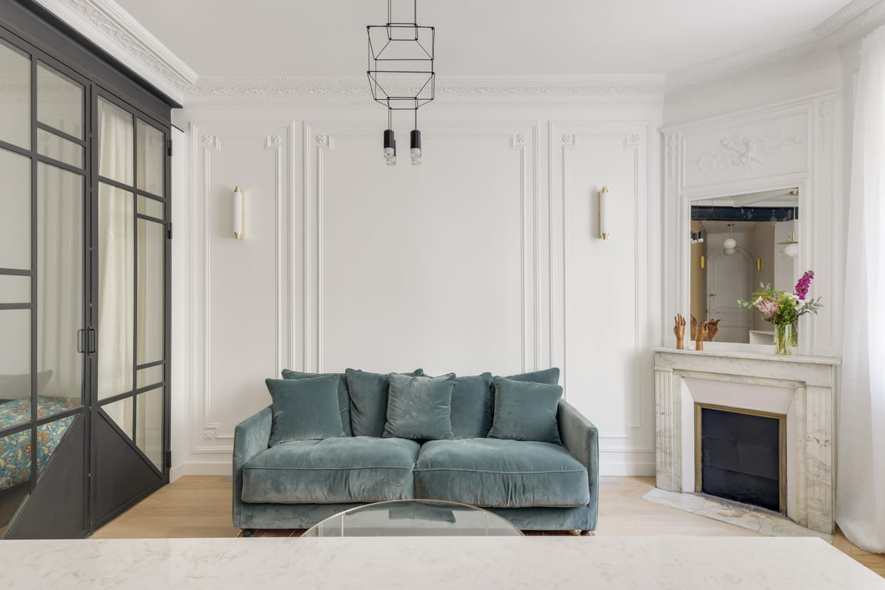 découvrez les codes déco haussmanniens pour apporter élégance et charme parisien à votre intérieur : moulures, parquet, hauteurs sous plafond et ambiance raffinée expliqués en détail.