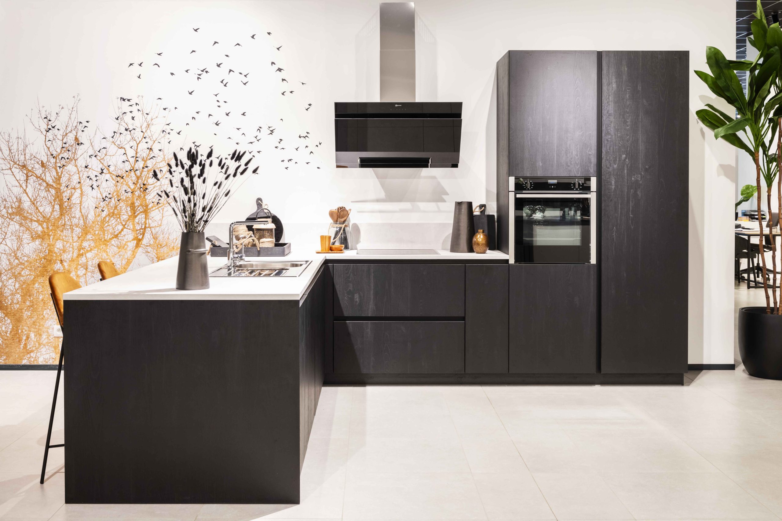 découvrez les meilleures idées de couleurs pour sublimer une cuisine en chêne. conseils déco, associations tendance et inspirations pour une ambiance chaleureuse et élégante.