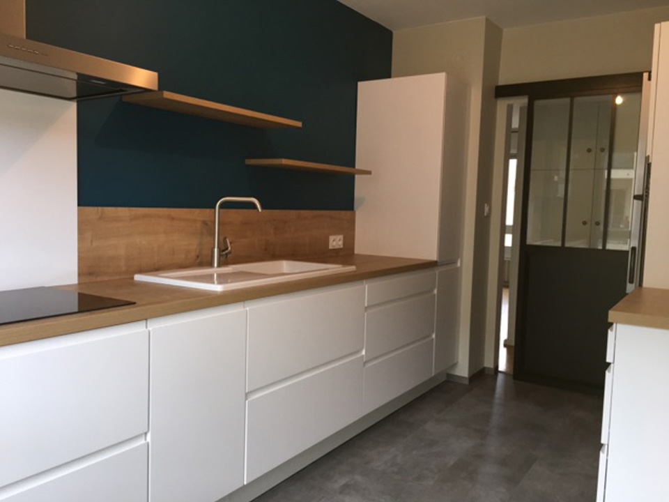 découvrez une estimation précise du coût de rénovation d'un appartement de 50m2, incluant les principaux postes de dépenses, conseils pour budgéter et optimiser vos travaux en 2024.