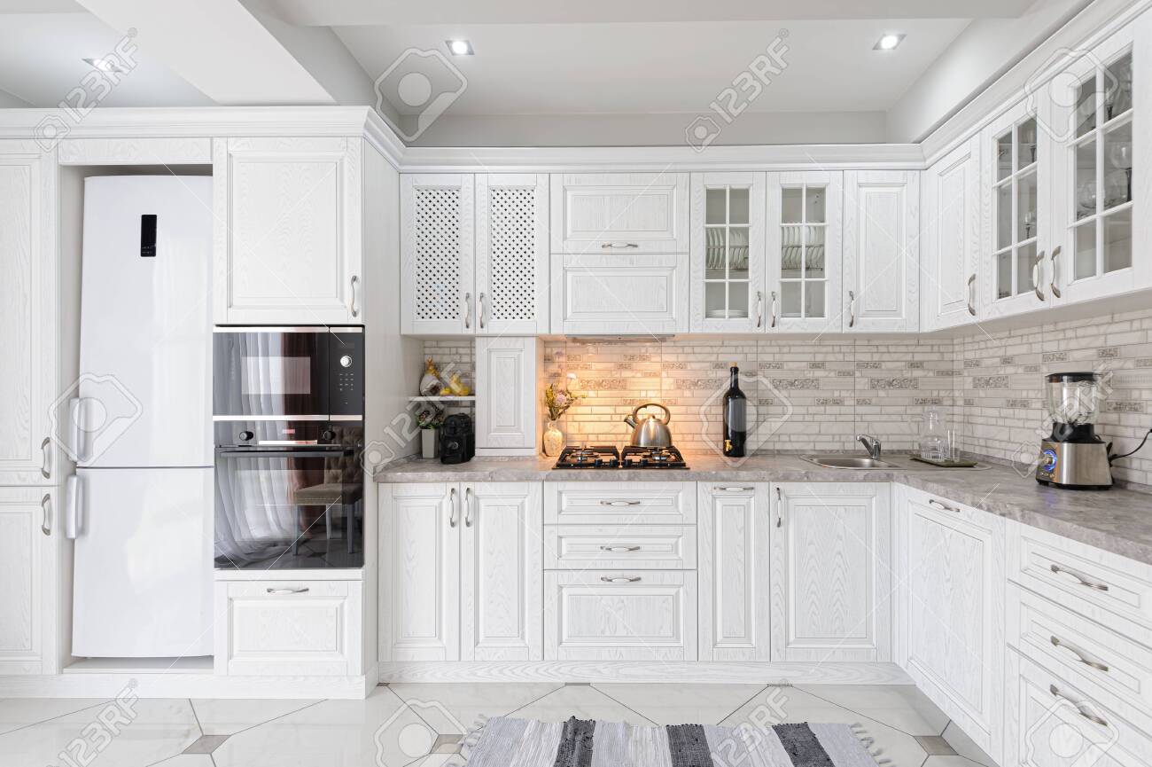 découvrez les tendances et inspirations de la cuisine moderne : design épuré, matériaux innovants et astuces pour optimiser votre espace tout en alliant style et fonctionnalité.