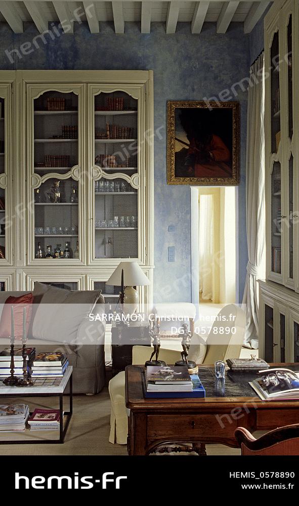 trouvez un décorateur d'intérieur à bordeaux pour sublimer votre espace. conseils personnalisés, aménagement sur mesure et dernières tendances déco pour un intérieur qui vous ressemble.