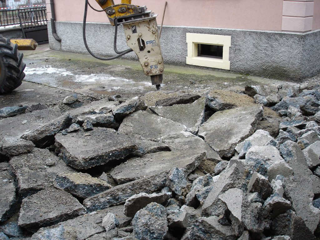 découvrez nos services professionnels de démolition pour tous vos projets : sécurité, rapidité et respect de l’environnement. obtenez un devis personnalisé pour une prestation adaptée à vos besoins.