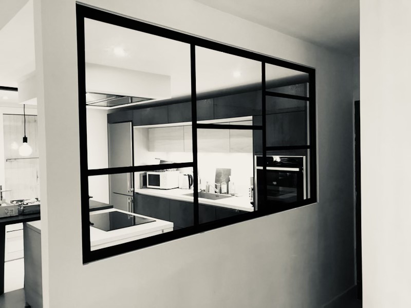 obtenez un devis gratuit pour la réalisation et l'installation de votre verrière sur-mesure. comparez les prix, choisissez le style idéal et transformez votre espace avec une verrière élégante et lumineuse.