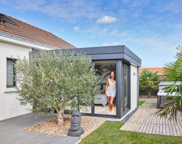 découvrez nos solutions d'extension de chambre pour agrandir votre espace de vie, augmenter le confort et valoriser votre maison. conseils, idées et accompagnement pour réussir votre projet d'agrandissement en toute sérénité.