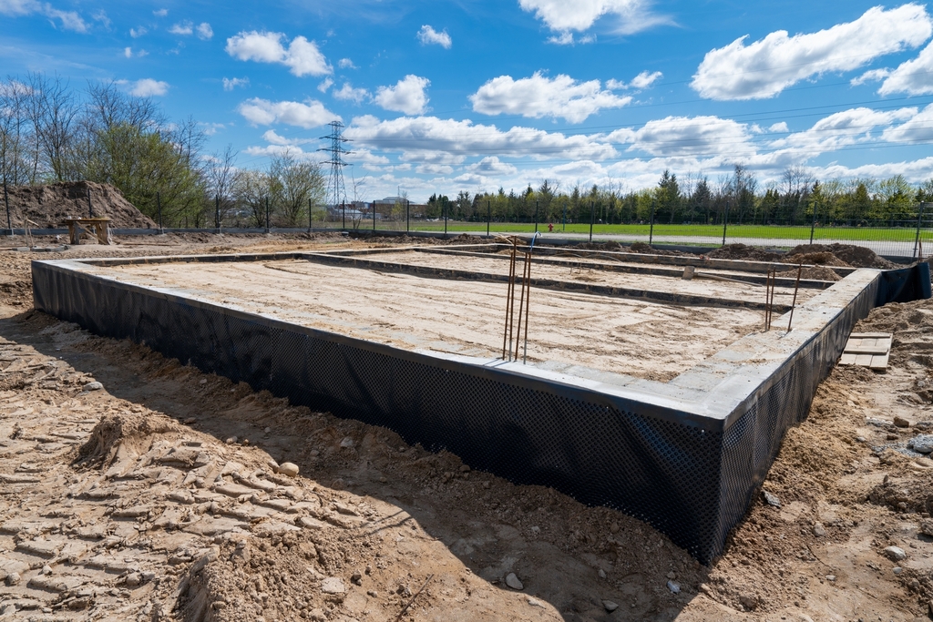 découvrez tout ce qu'il faut savoir sur les fondations de maison : types, techniques, conseils pratiques et erreurs à éviter pour assurer la stabilité et la durabilité de votre construction.