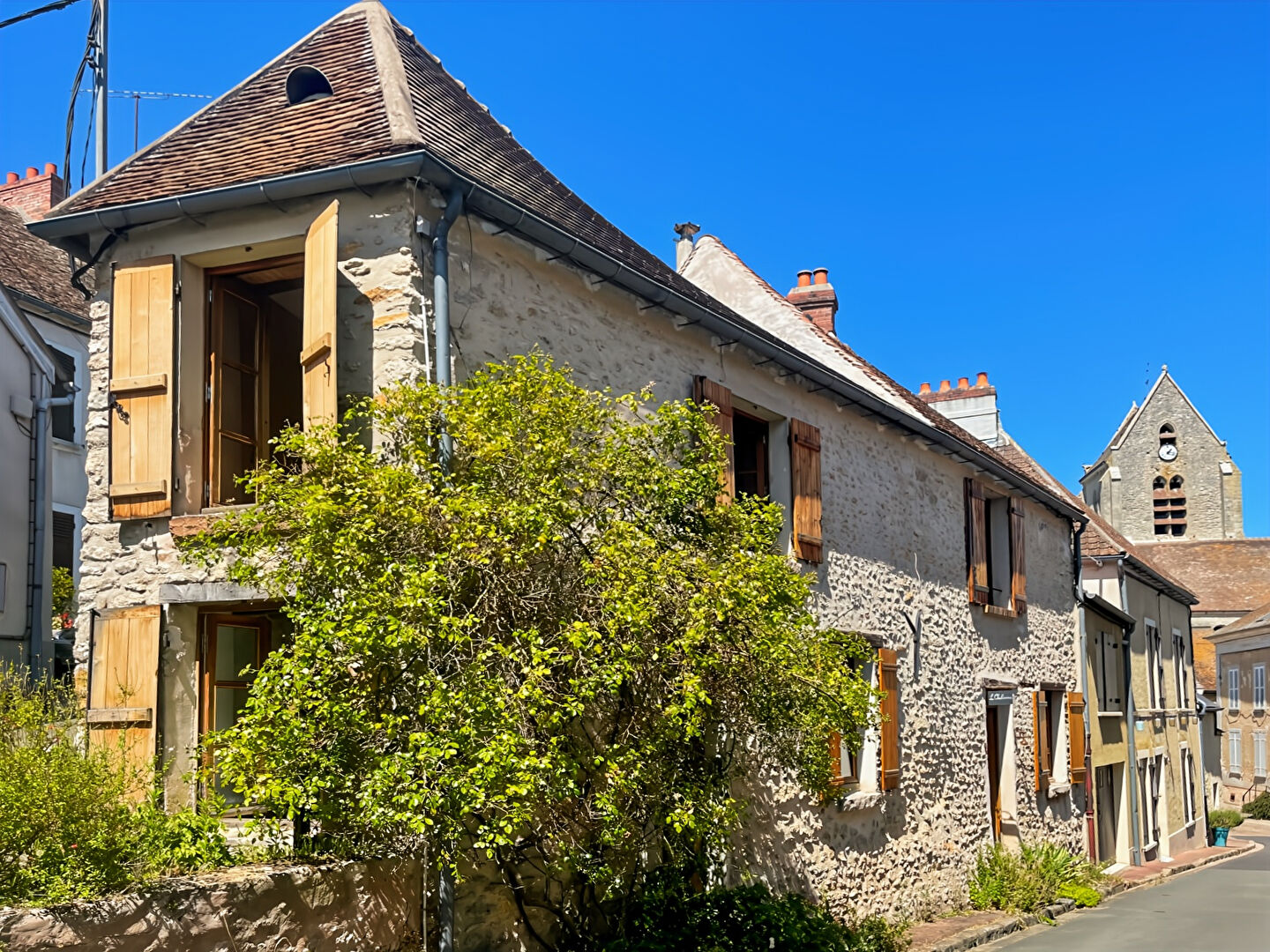 découvrez la commune de forêt-le-roi (91410) : histoire, patrimoine, nature, actualités et informations pratiques sur ce charmant village de l'essonne.