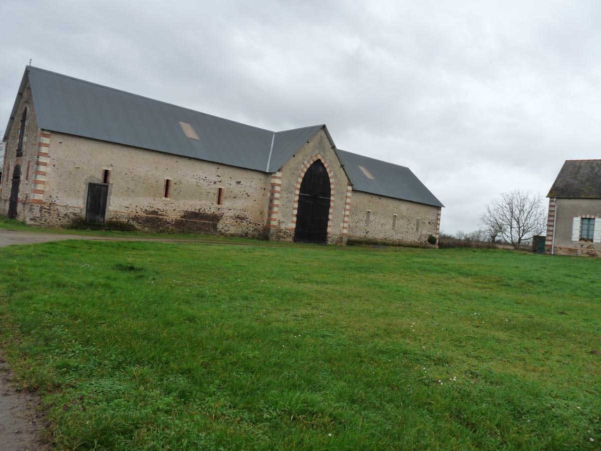 découvrez tout sur la grange : son histoire, ses différentes utilisations, et comment l'aménager pour valoriser votre patrimoine ou créer un nouvel espace de vie.