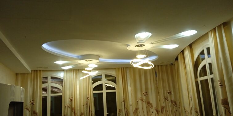 découvrez nos services d'installation électrique professionnels : mise aux normes, sécurité, conseils personnalisés et interventions rapides pour tous vos besoins en électricité, que ce soit pour un logement neuf ou une rénovation.