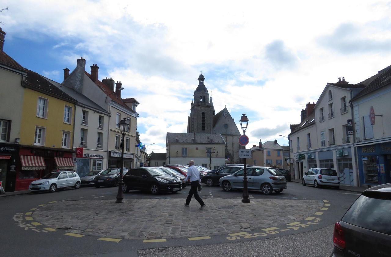 découvrez limours, une ville charmante à l'ambiance paisible. explorez ses secrets, ses lieux incontournables et la qualité de vie qui fait le bonheur de ses habitants.