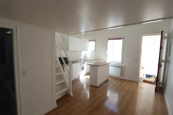 découvrez nos annonces de maisons et appartements à rénover dans le 15e arrondissement de paris. trouvez le bien idéal à transformer selon vos envies et profitez d'un quartier dynamique !